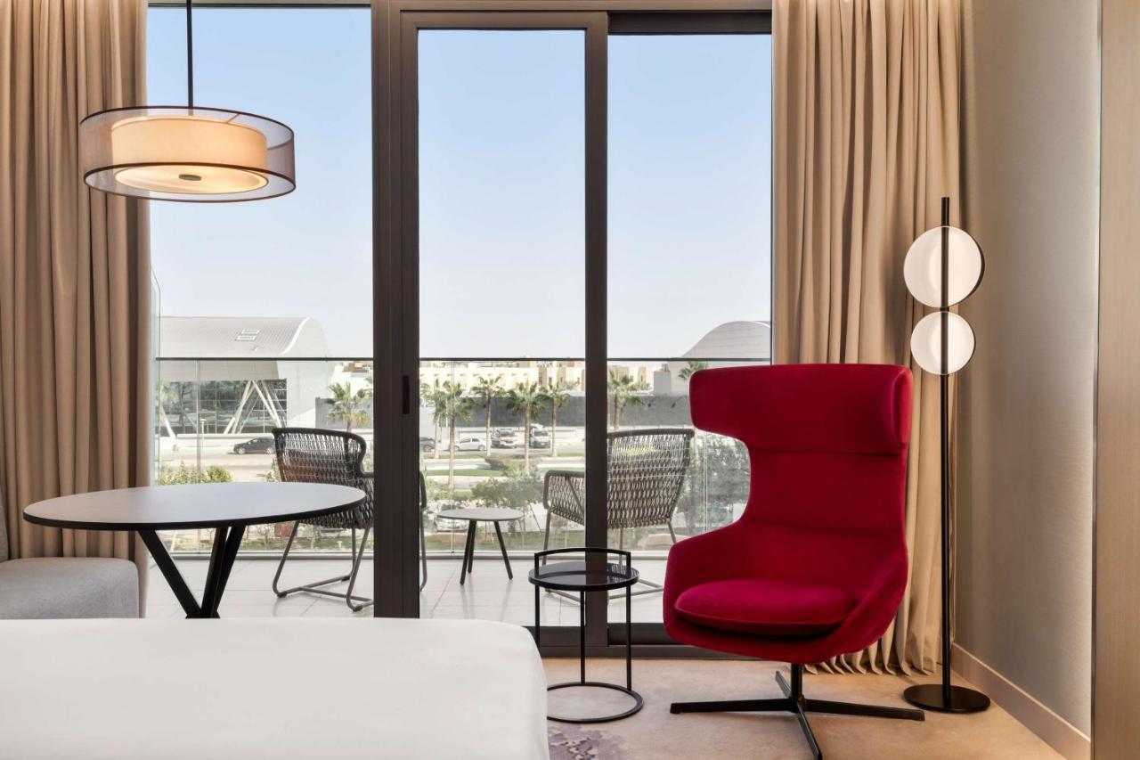 Radisson Blu Hotel Riyadh Convention And Exhibition Center Εξωτερικό φωτογραφία A room at the hotel