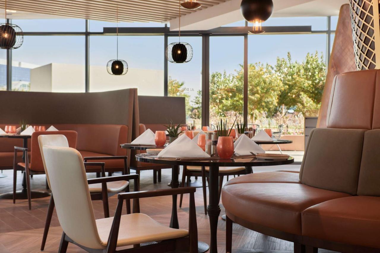 Radisson Blu Hotel Riyadh Convention And Exhibition Center Εξωτερικό φωτογραφία The restaurant
