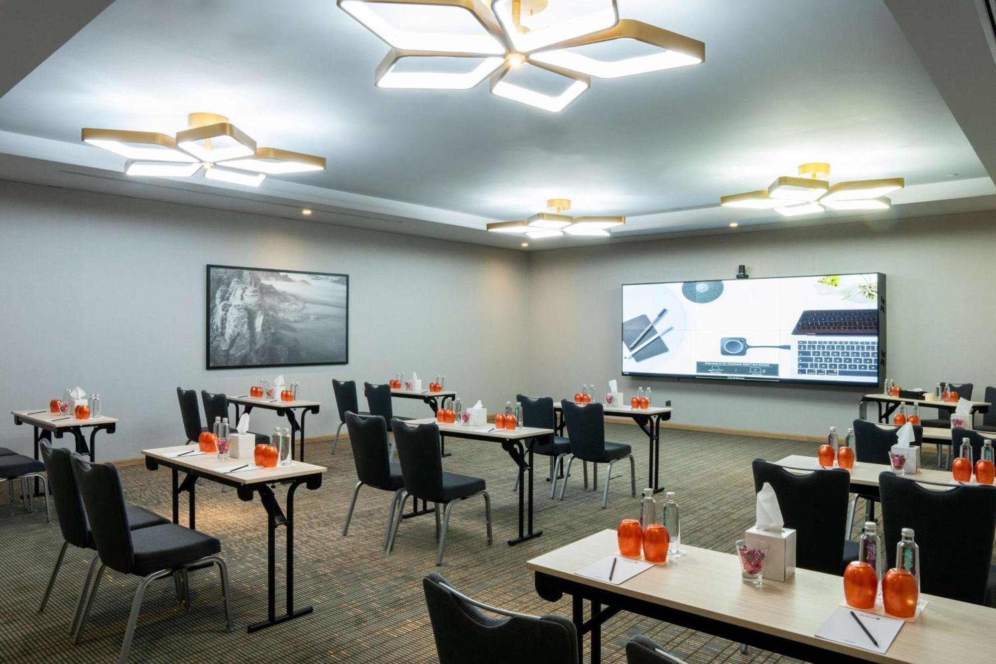 Radisson Blu Hotel Riyadh Convention And Exhibition Center Εξωτερικό φωτογραφία Meeting room
